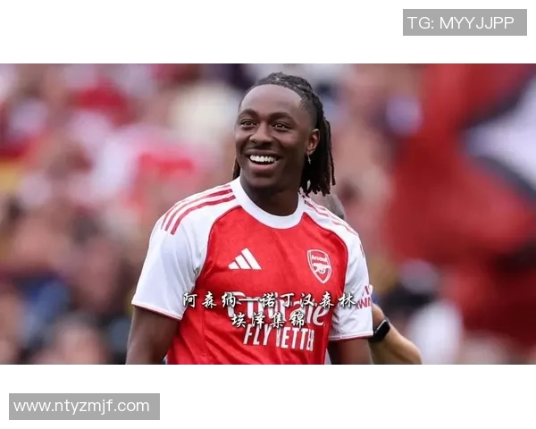 一夜之间，阿森纳成功抢下埃泽，签约金额超6000万镑，热刺心急如焚